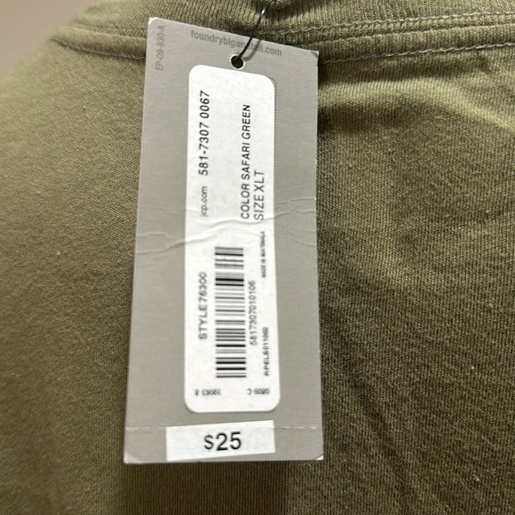 NWT SHORT SLEEVE TSHIRT - Picture 3 of 3